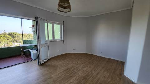 Apartamento T2 no centro de Cascais para arrendamento.