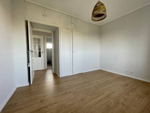 Apartamento T2 no centro de Cascais para arrendamento.