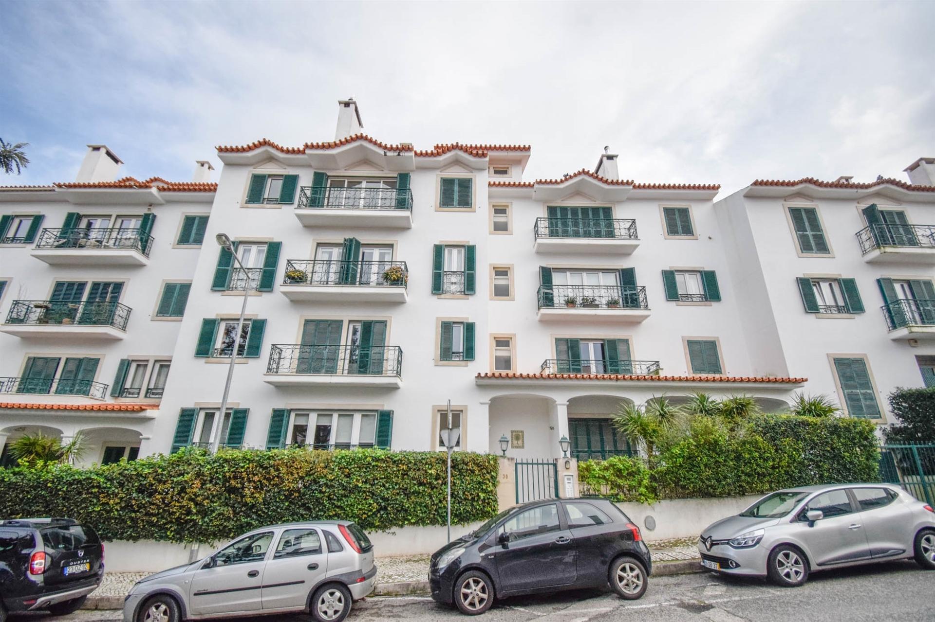 Apartamento T3 para arrendar no Monte Estoril
