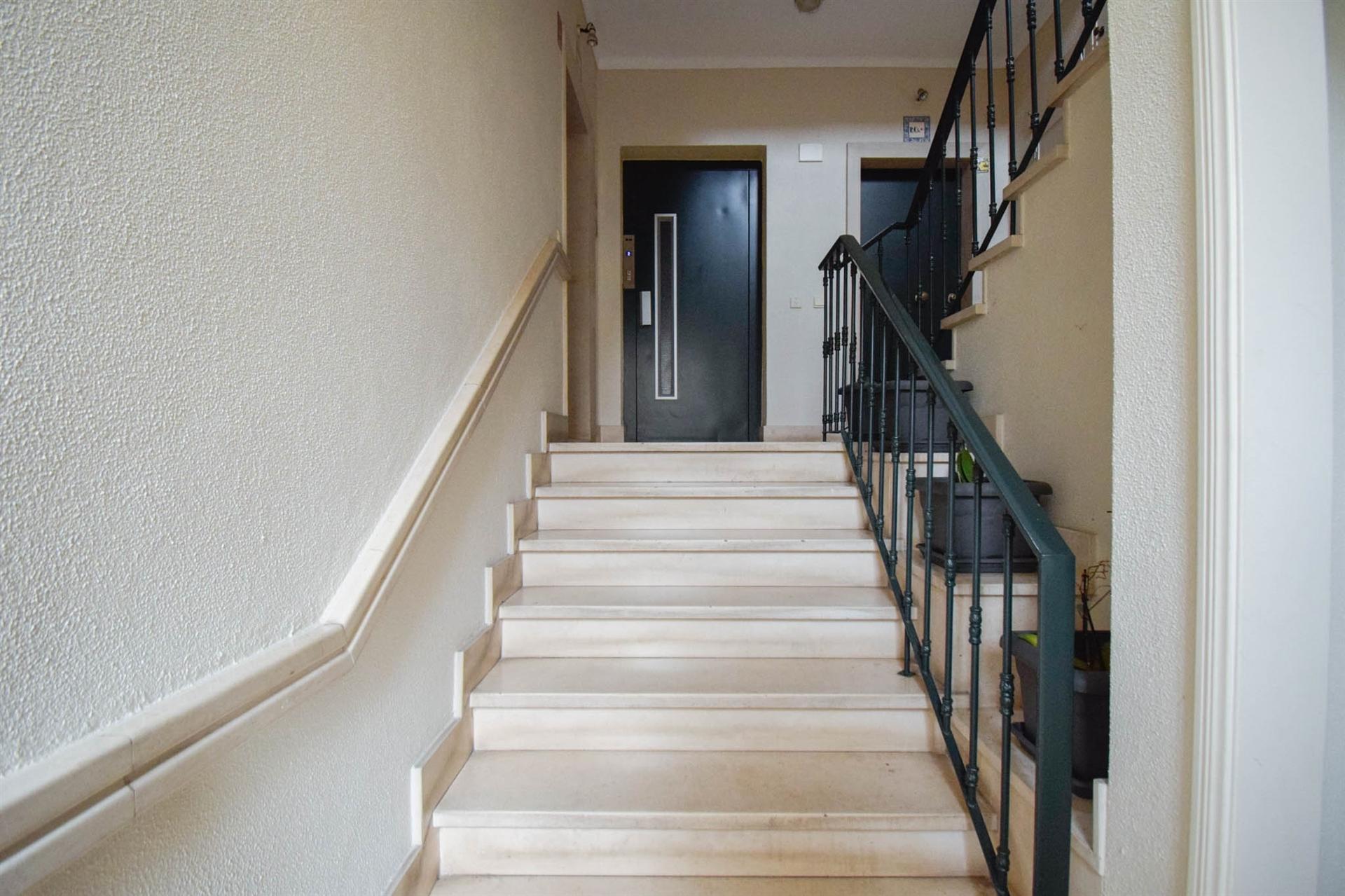 Apartamento T3 para arrendar no Monte Estoril