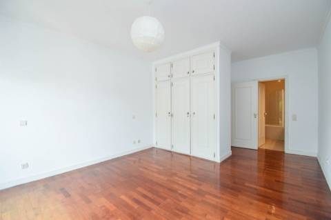 Apartamento T3 para arrendar no Monte Estoril