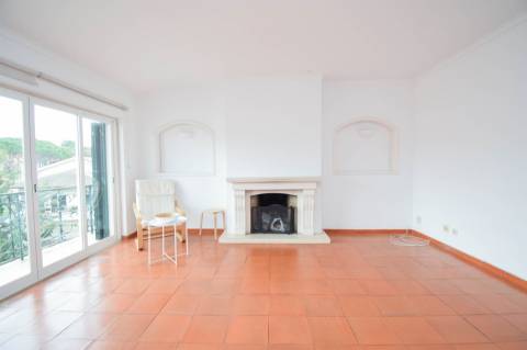 Apartamento T3 para arrendar no Monte Estoril