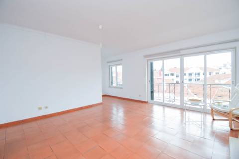 Apartamento T3 para arrendar no Monte Estoril