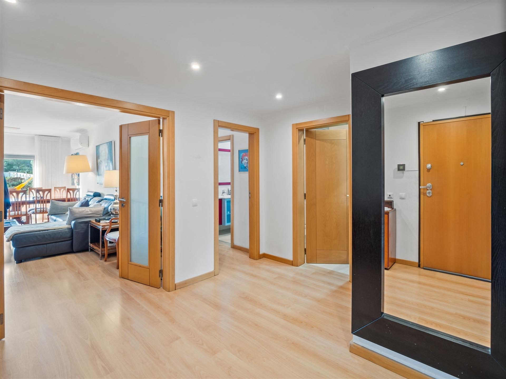 T2 em Condomínio Fechado com piscina