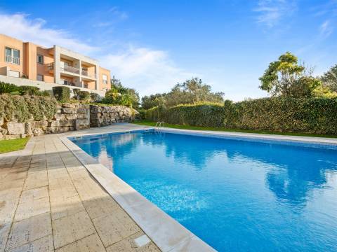 T2 em Condomínio Fechado com piscina