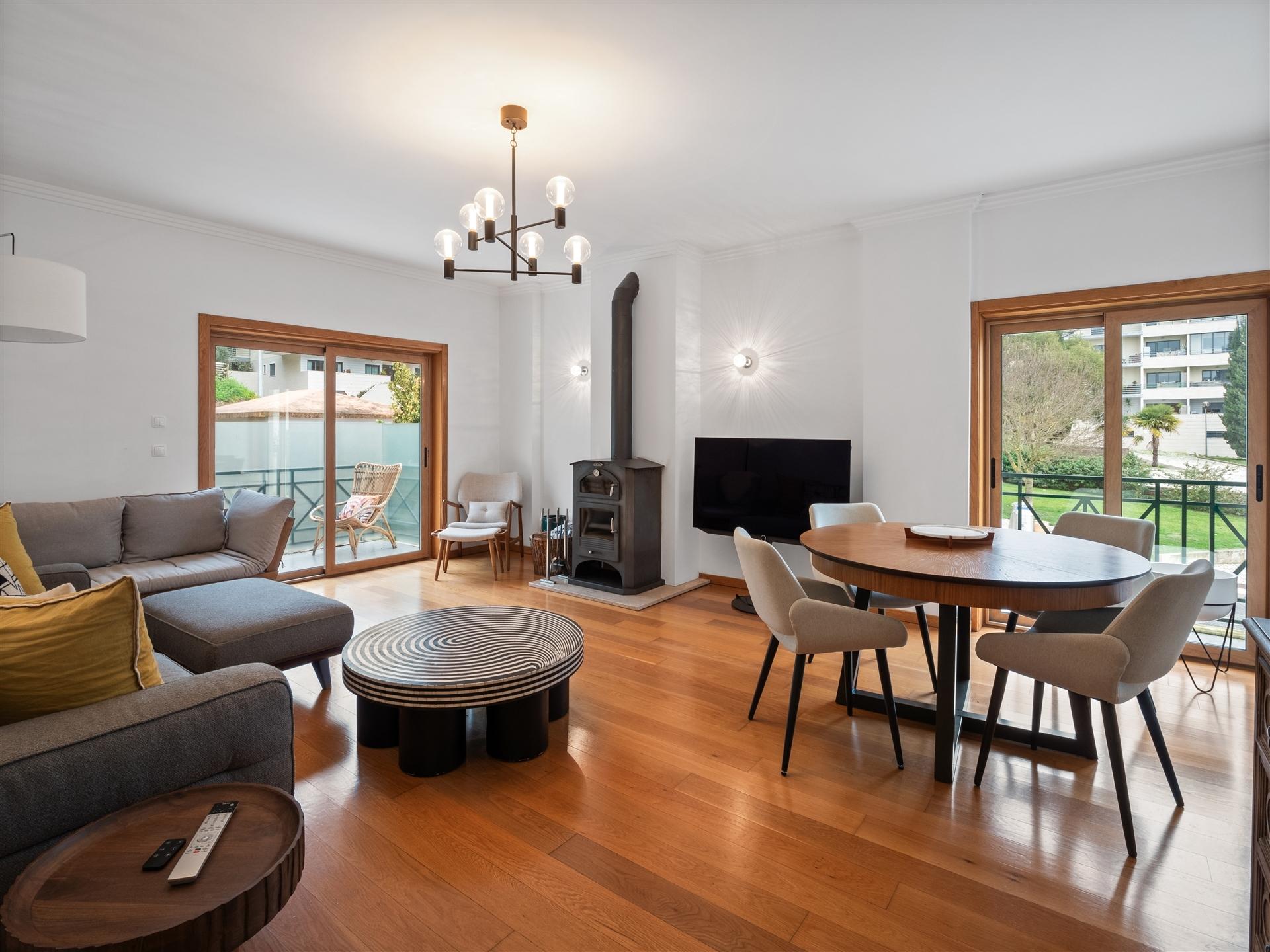 Apartamento T3, mobilado para arrendamento