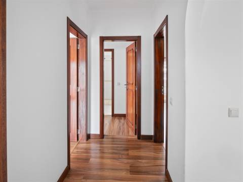 Moradia T4 para arrendamento em Cascais