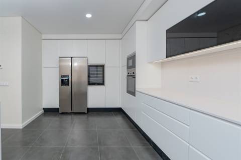 Moradia T3+2 no Estoril