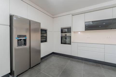 Moradia T3+2 no Estoril