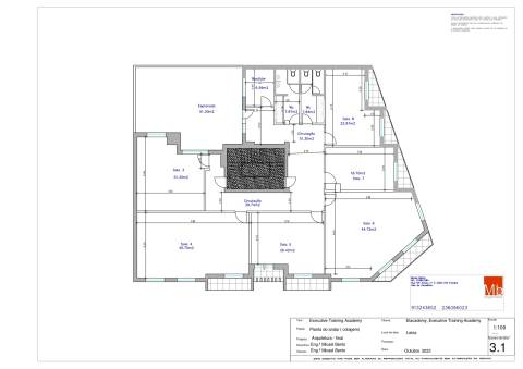 Prédio Comercial com Grandes Áreas – Rua de S. Tiago nº 1, Leiria