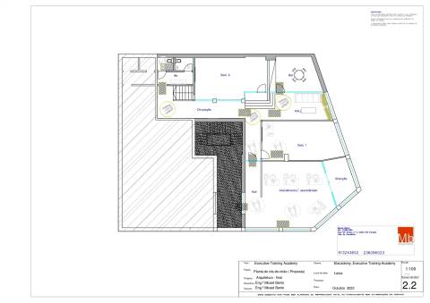 Prédio Comercial com Grandes Áreas – Rua de S. Tiago nº 1, Leiria