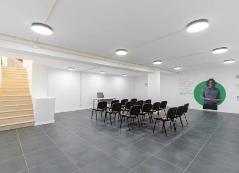 Loja Comercial com Potencial Único – Ferreira Lapa / Bom Sucesso, Porto