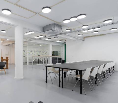 Loja Comercial com Potencial Único – Ferreira Lapa / Bom Sucesso, Porto