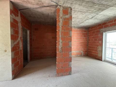 Moradia Geminada de Excelência em Vale Flores – Feijó, Almada