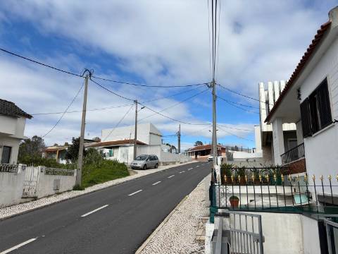 Moradia Geminada de Excelência em Vale Flores – Feijó, Almada