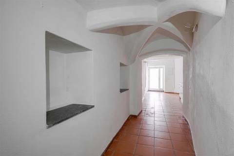 Espaço Comercial com 60 m² no Centro Histórico de Évora