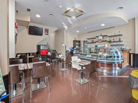 Espaço Comercial à Venda em Cascais – Versatilidade e Oportunidade Única