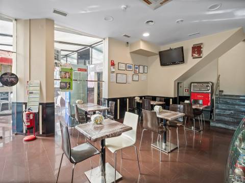 Espaço Comercial à Venda em Cascais – Versatilidade e Oportunidade Única