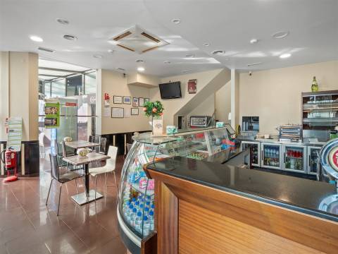 Espaço Comercial à Venda em Cascais – Versatilidade e Oportunidade Única