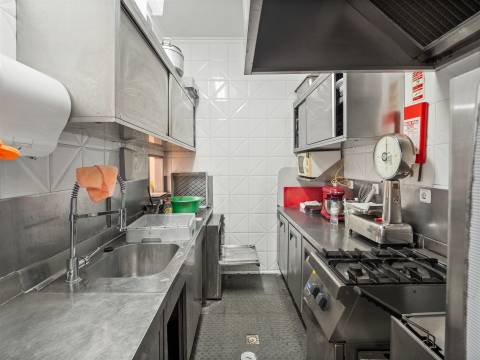 Espaço Comercial à Venda em Cascais – Versatilidade e Oportunidade Única