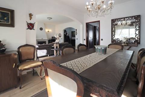 Fantástica Moradia T4+1  a 5 minutos do Mar no Alto da Parede, Cascais