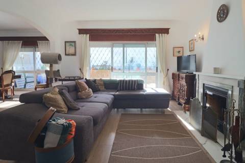 Fantástica Moradia T4+1  a 5 minutos do Mar no Alto da Parede, Cascais