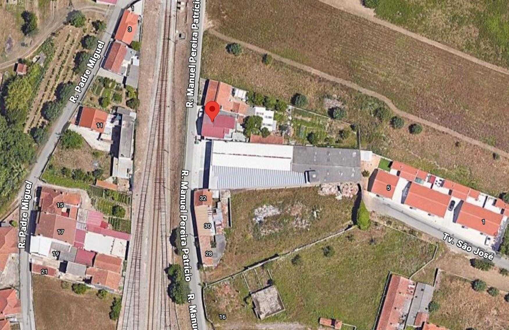 Armazém – Rua Manuel Pereira Patrício, Leiria