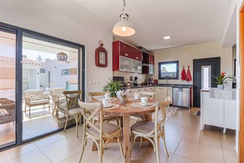 Moradia T3+1 com Jardim e Vista Campo na Assafora