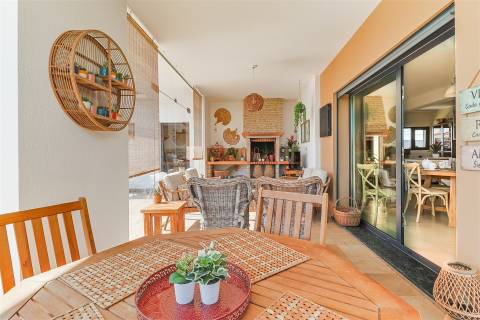 Moradia T3+1 com Jardim e Vista Campo na Assafora