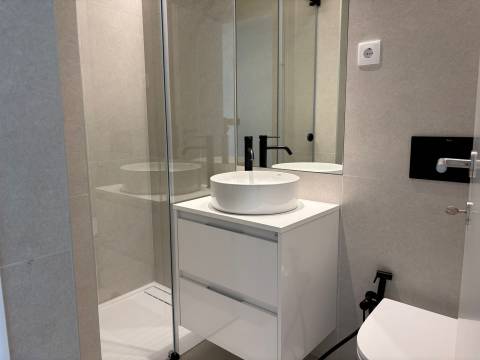 Apartamento para Arrendar no Centro de Cascais