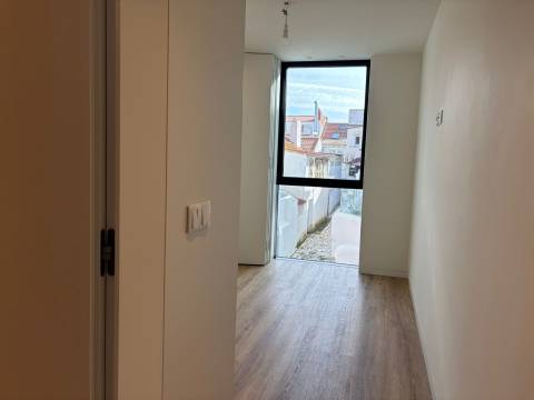 Apartamento para Arrendar no Centro de Cascais