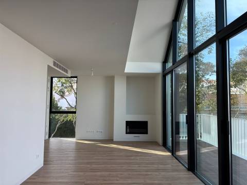 Apartamento para Arrendar no Centro de Cascais