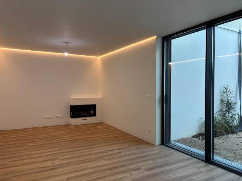 Apartamento para Arrendar no Centro de Cascais