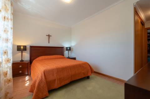 Moradia Isolada T4 Pronta a Habitar com Espaço Exterior e Churrasqueira