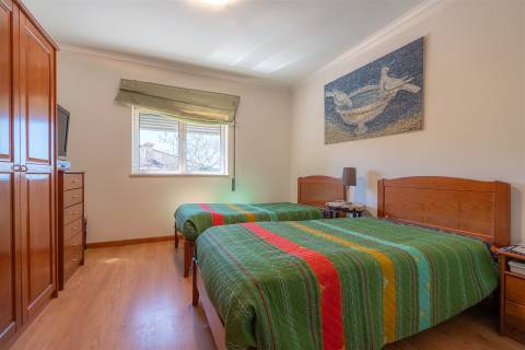 Moradia Isolada T4 Pronta a Habitar com Espaço Exterior e Churrasqueira