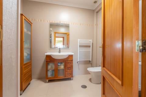 Moradia Isolada T4 Pronta a Habitar com Espaço Exterior e Churrasqueira