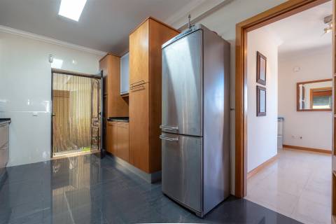 Moradia Isolada T4 Pronta a Habitar com Espaço Exterior e Churrasqueira