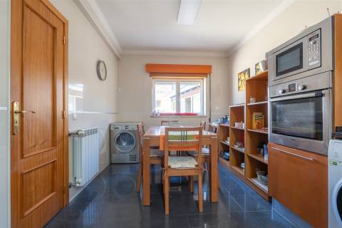 Moradia Isolada T4 Pronta a Habitar com Espaço Exterior e Churrasqueira