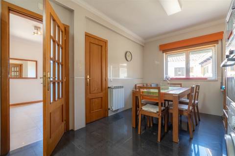 Moradia Isolada T4 Pronta a Habitar com Espaço Exterior e Churrasqueira