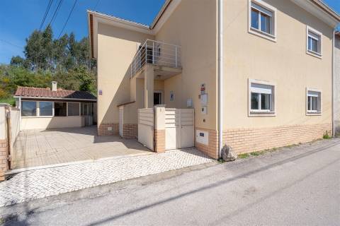 Moradia Isolada T4 Pronta a Habitar com Espaço Exterior e Churrasqueira