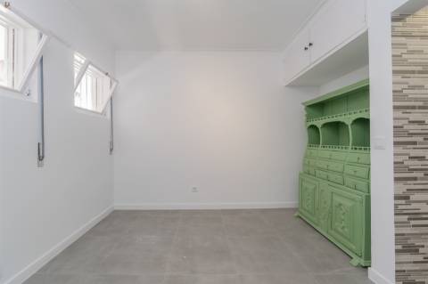 T1 Moderno e Totalmente Remodelado no Outeiro da Vela, Cascais