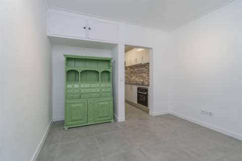 T1 Moderno e Totalmente Remodelado no Outeiro da Vela, Cascais