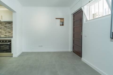 T1 Moderno e Totalmente Remodelado no Outeiro da Vela, Cascais