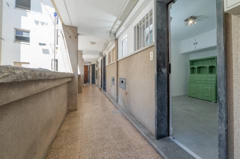 T1 Moderno e Totalmente Remodelado no Outeiro da Vela, Cascais