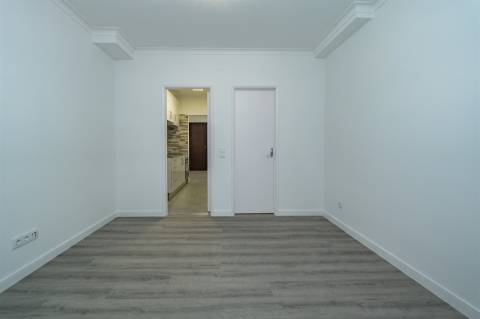 T1 Moderno e Totalmente Remodelado no Outeiro da Vela, Cascais