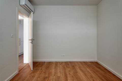 Prédio de 5 frações com propriedade horizontal, remodelado no Centro de Cascais.