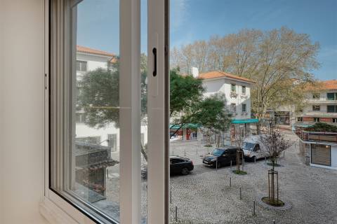 Prédio de 5 frações com propriedade horizontal, remodelado no Centro de Cascais.