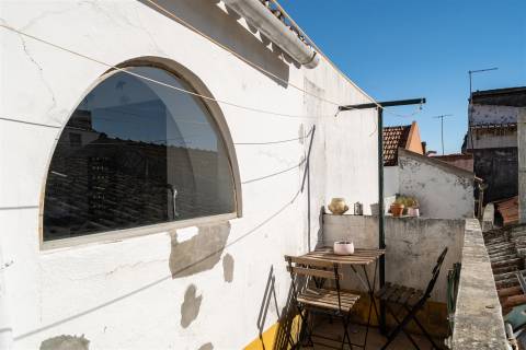 Andar de Moradia T2 com terraço no centro histórico de Évora