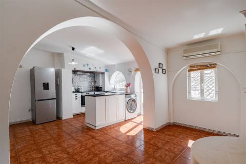 Andar de Moradia T2 com terraço no centro histórico de Évora