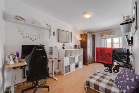 Andar de Moradia T2 com terraço no centro histórico de Évora